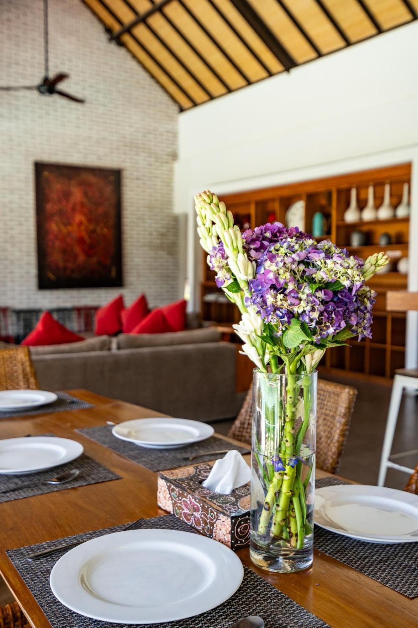 บูทิก วิลลา โดเรแทนธ์ Villa อูงาซัน ภายนอก รูปภาพ