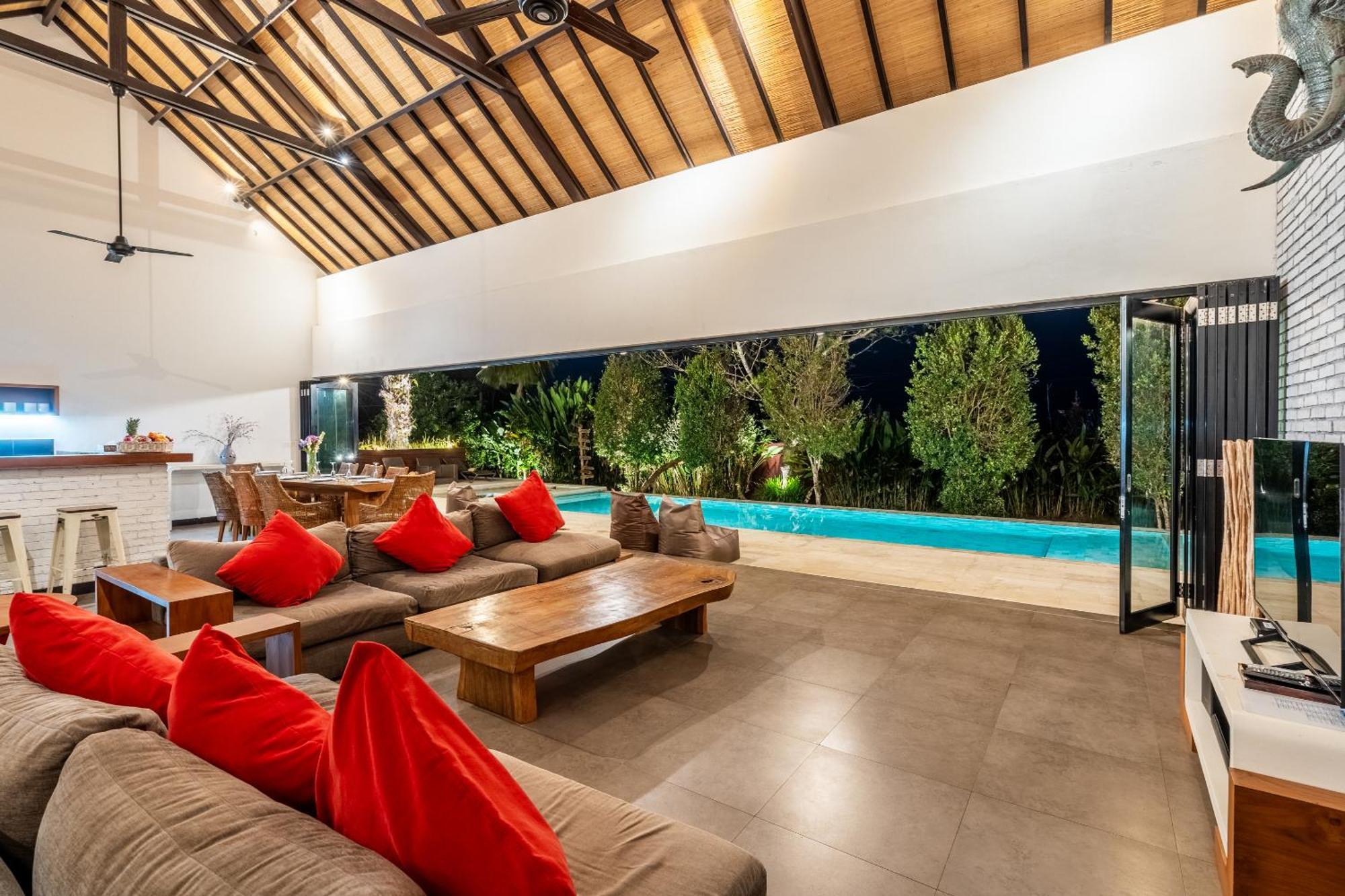 บูทิก วิลลา โดเรแทนธ์ Villa อูงาซัน ภายนอก รูปภาพ