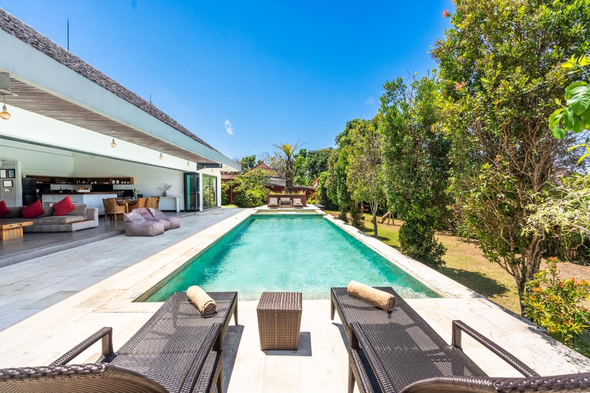 บูทิก วิลลา โดเรแทนธ์ Villa อูงาซัน ภายนอก รูปภาพ