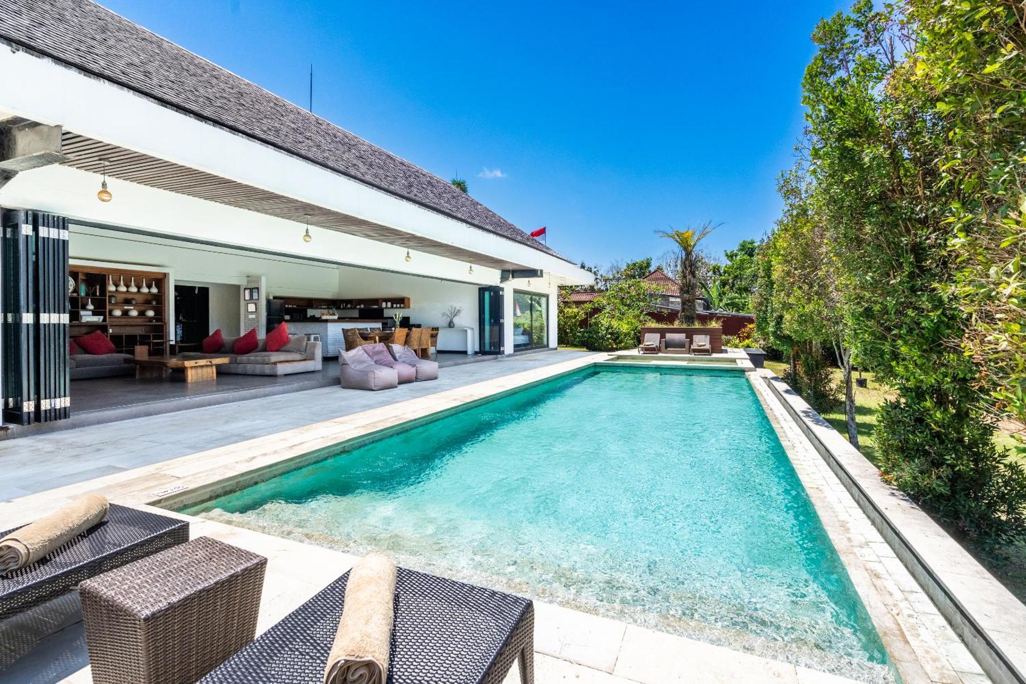 บูทิก วิลลา โดเรแทนธ์ Villa อูงาซัน ภายนอก รูปภาพ