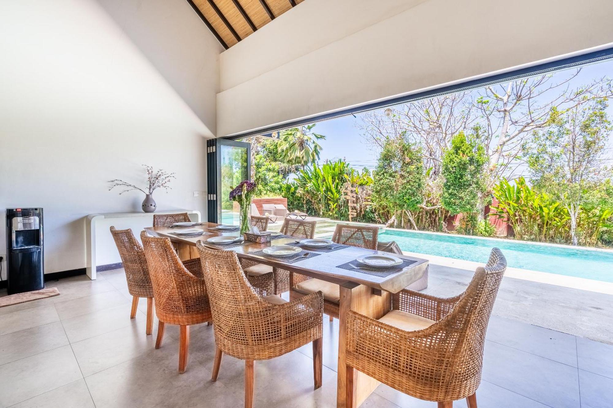 บูทิก วิลลา โดเรแทนธ์ Villa อูงาซัน ภายนอก รูปภาพ