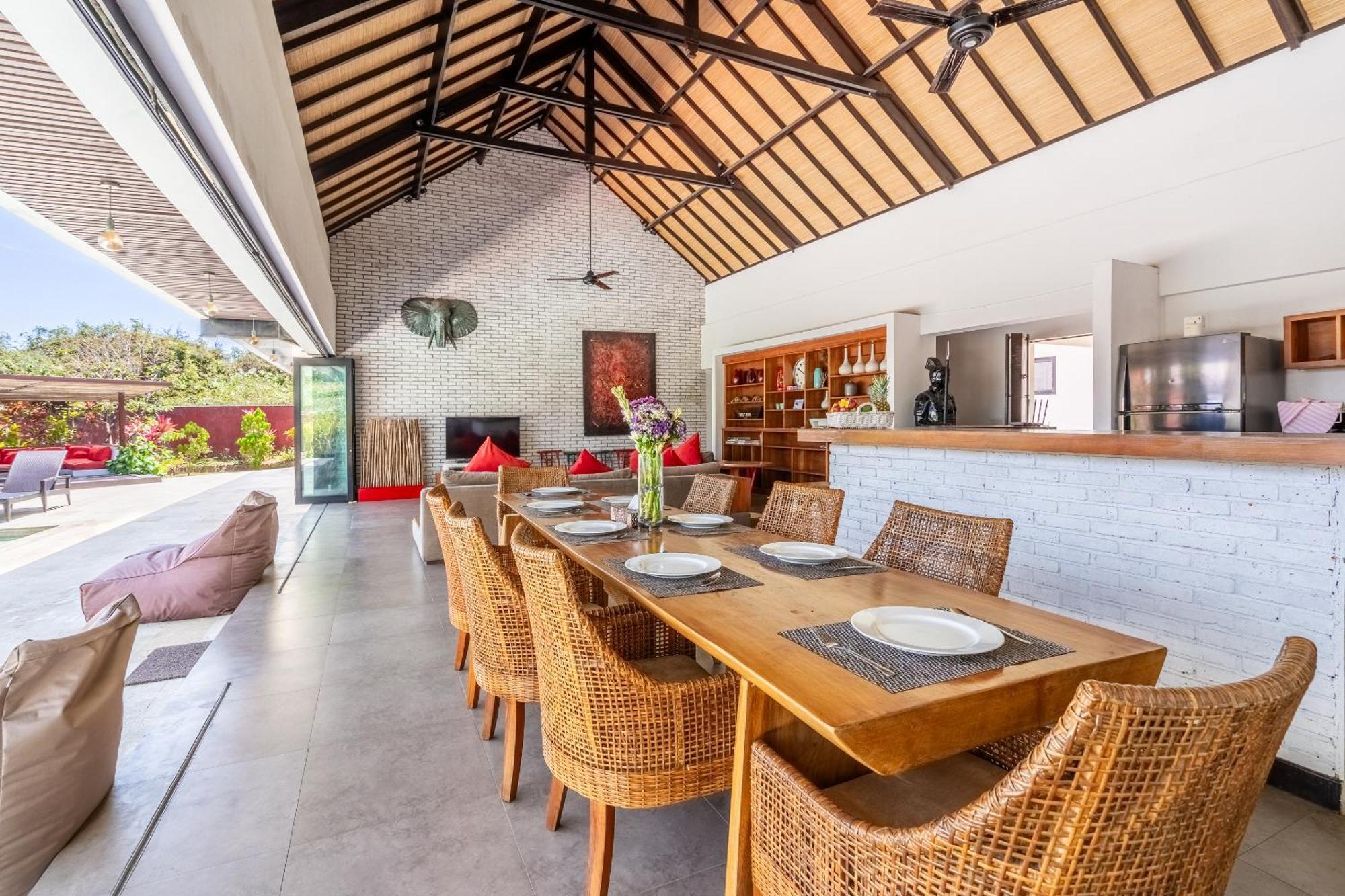 บูทิก วิลลา โดเรแทนธ์ Villa อูงาซัน ภายนอก รูปภาพ