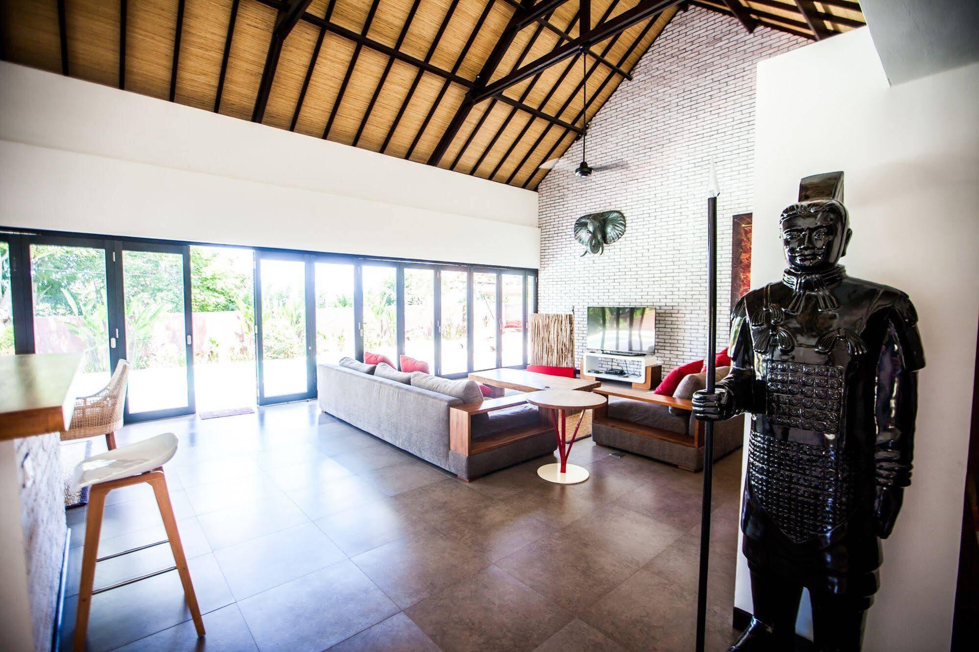 บูทิก วิลลา โดเรแทนธ์ Villa อูงาซัน ภายนอก รูปภาพ