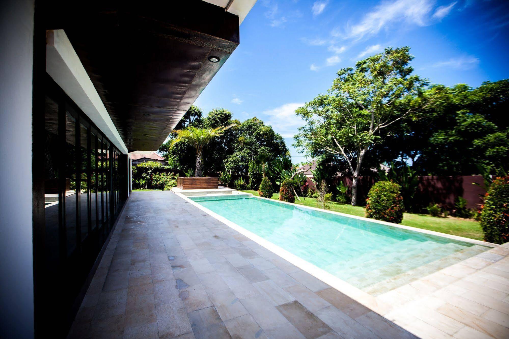 บูทิก วิลลา โดเรแทนธ์ Villa อูงาซัน ภายนอก รูปภาพ